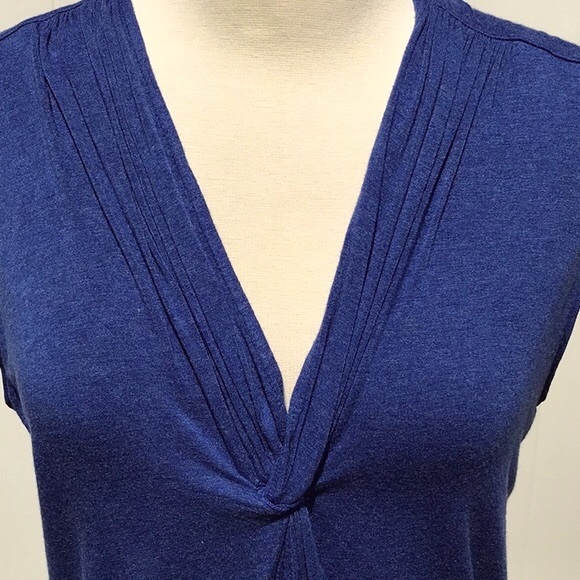 Max Studio Blue Sleeveless V Neck Elastic Waistband Tank Top Size Medium - Picture 3 of 15